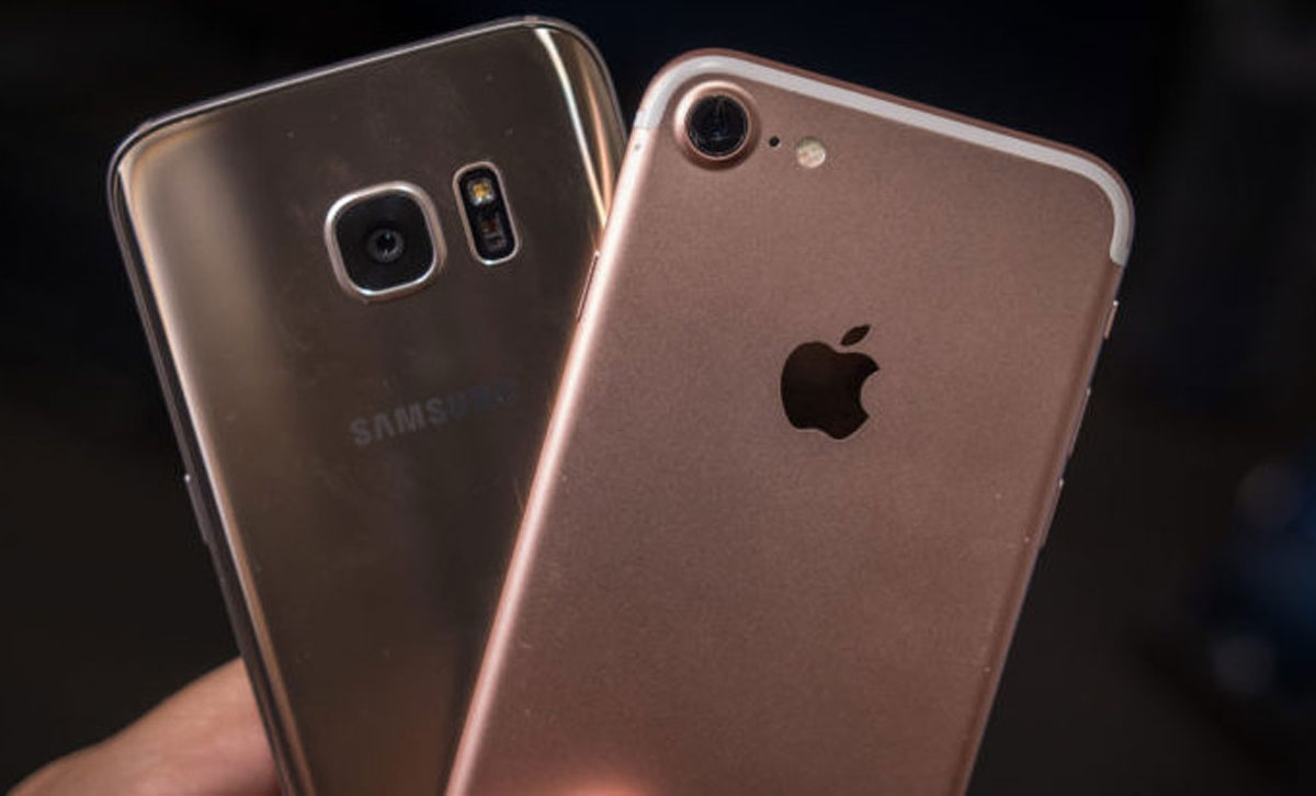 Samsung, Apple'ı akıllı telefon satışında geçti