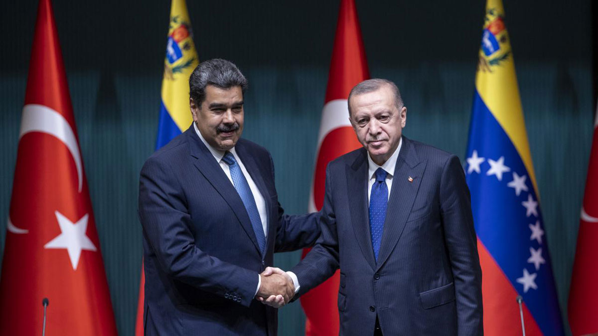 Maduro'dan Türkiye ile ticari ilişkilere vurgu: Canlı yayında 'Yatırımların Karşılıklı Teşviki ve Korunması Anlaşması'nı imzaladı
