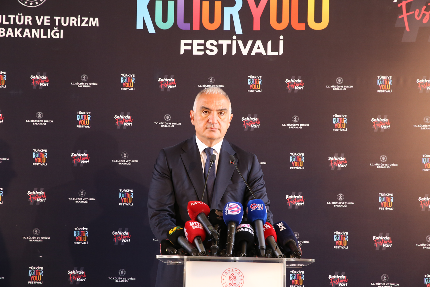 Bakan Ersoy, Şanlıurfa Kültür Yolu Festivali'nin açılışına katıldı: Kentin farklı yönleriyle öne çıkmasını sağlayacak