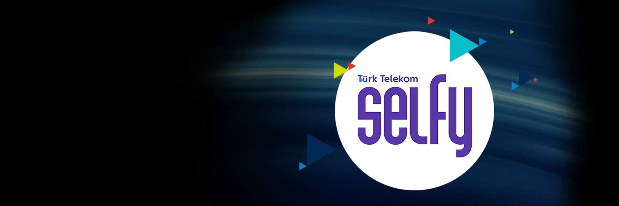 Türk Telekom Selfy gençlerin yanında olmaya devam ediyor