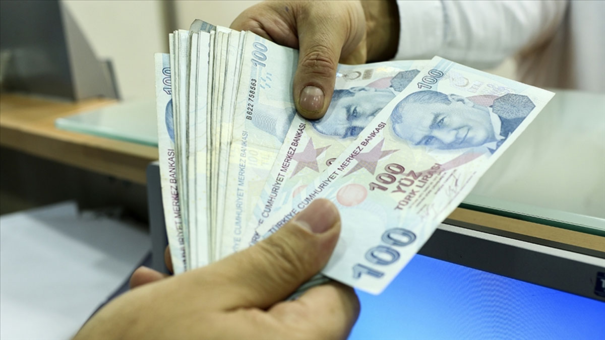 4,8 milyar lira tutarındaki yaşlı ve engelli aylığı hesaplara yatırıldı