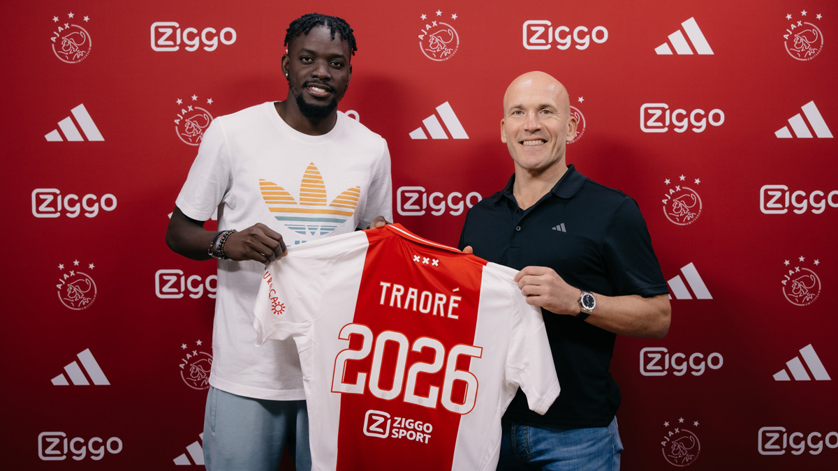 Ajax yeni transferini duyurdu