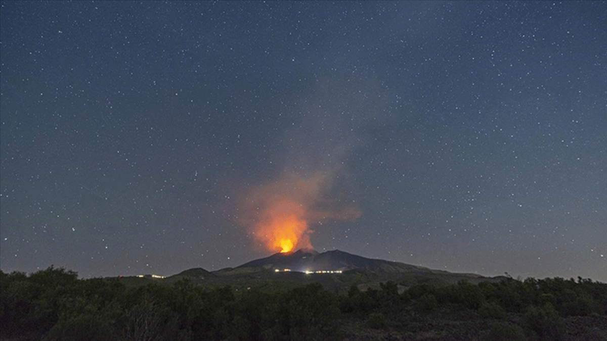 Etna Yanardağı'nda volkanik hareketlilik devam ediyor