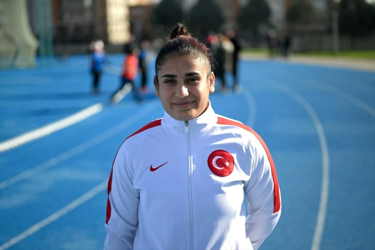 Özel sporcu Eda Yıldırım, Paris 2024 Paralimpik Oyunları kotası aldı