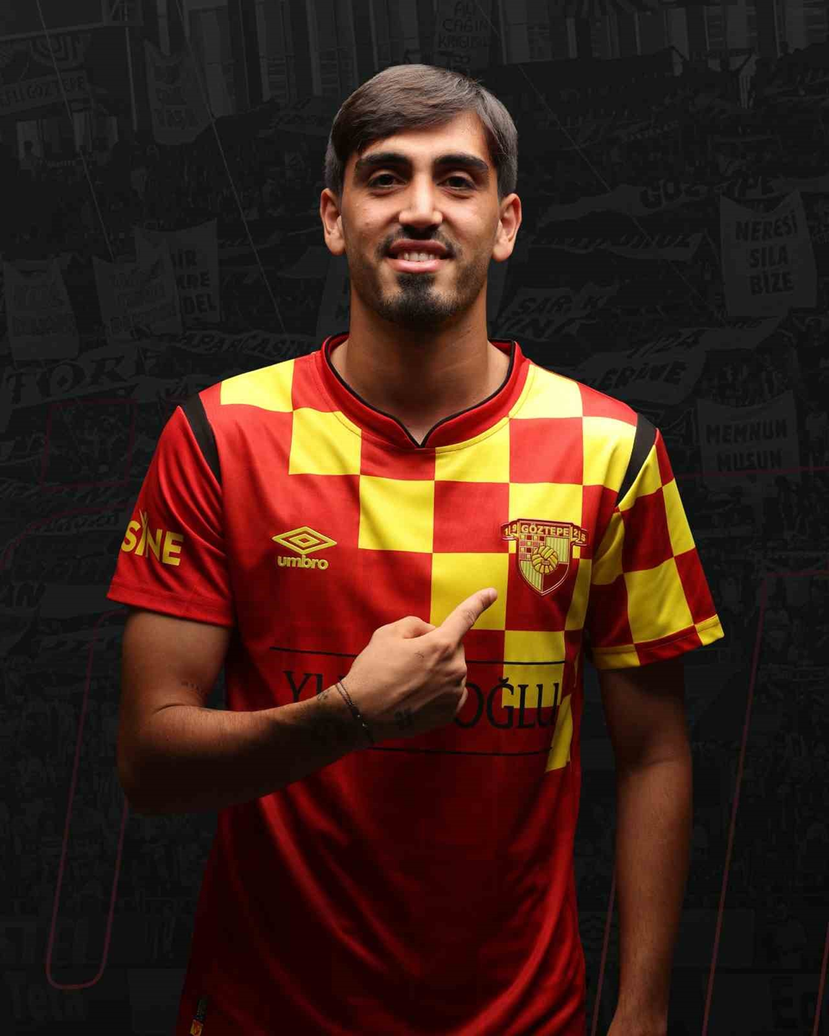 Göztepe, yeni sezon formalarını tanıttı