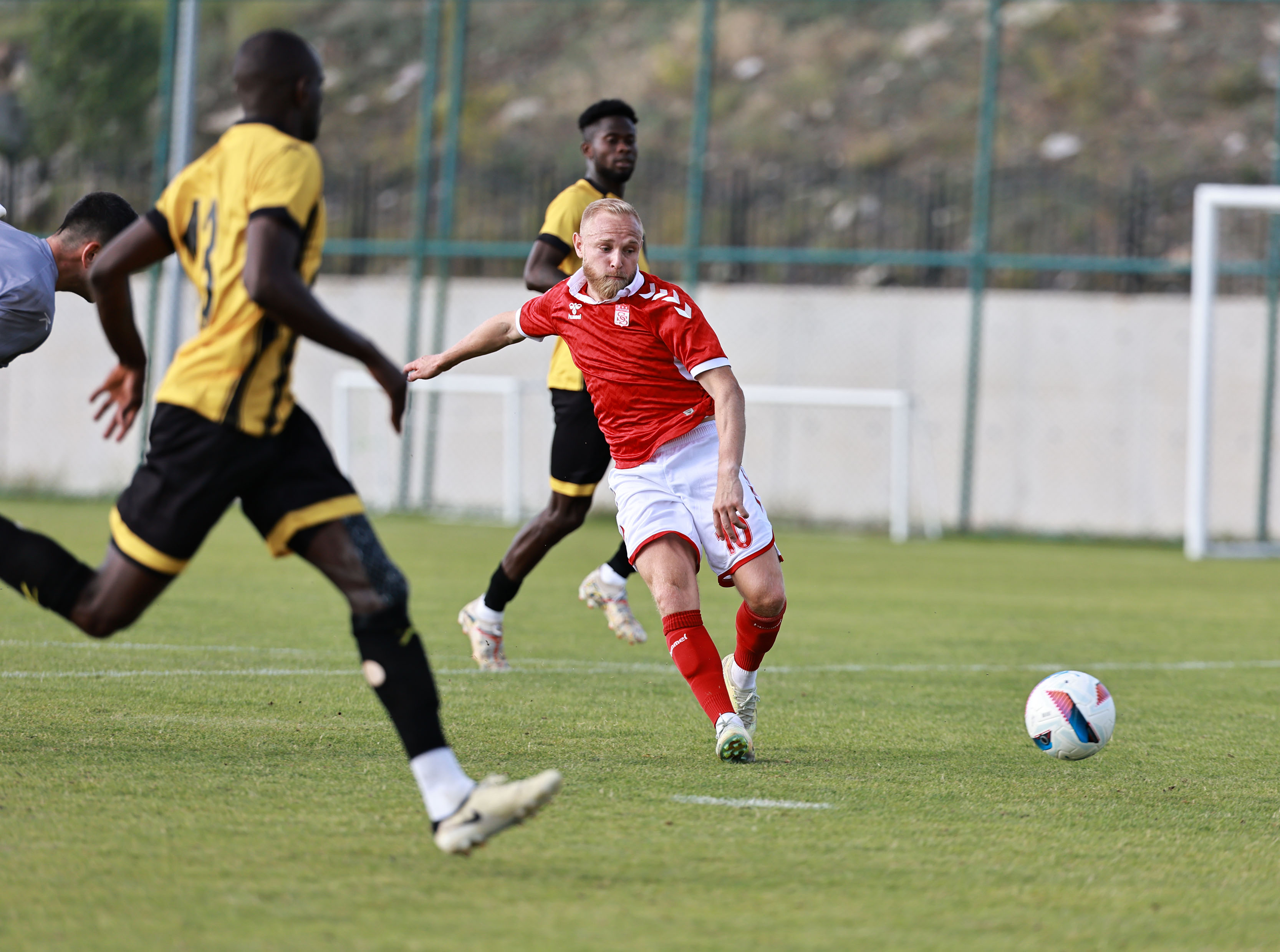 Hazırlık maçında Sivasspor ile İstanbulspor yenişemedi