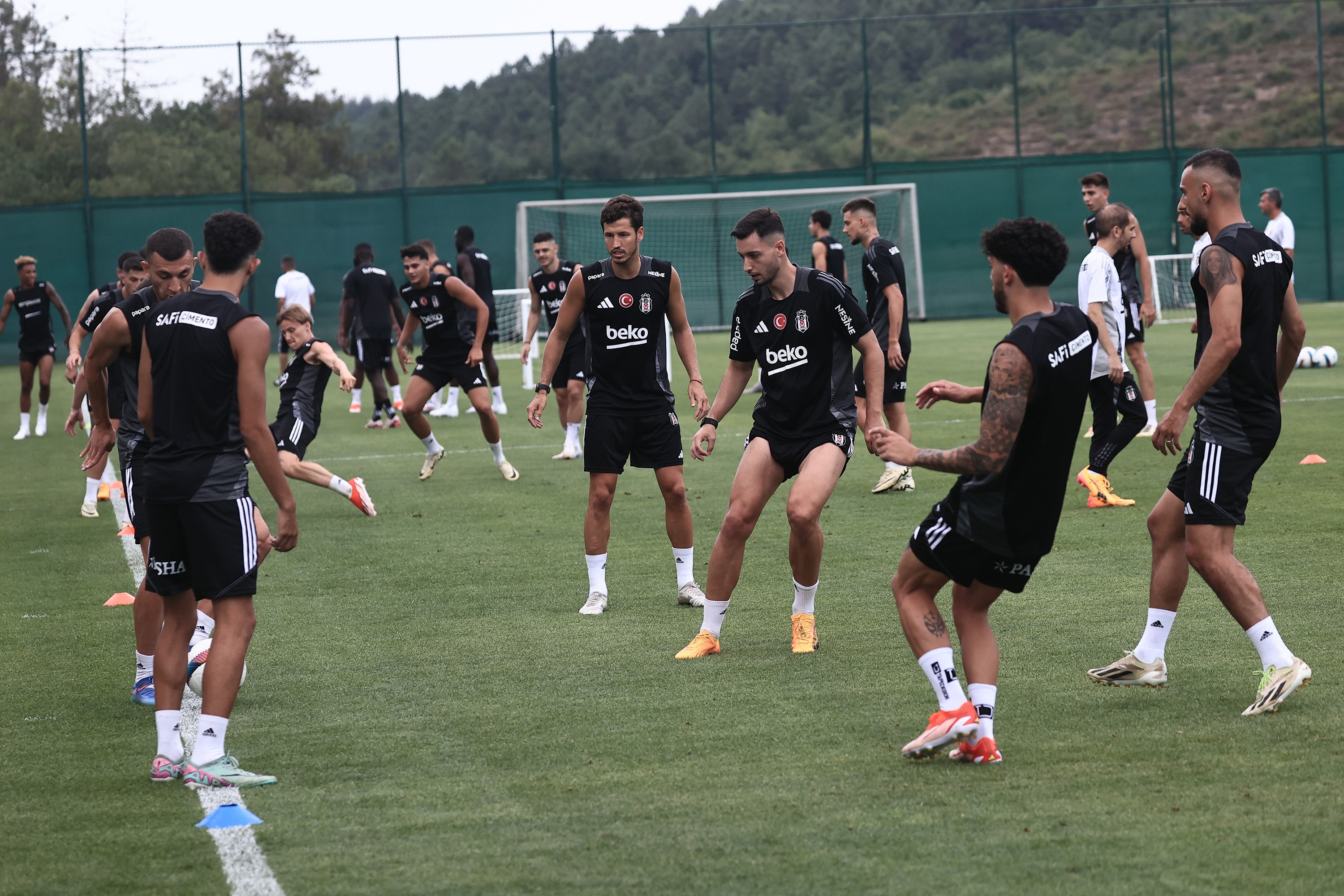 Beşiktaş'ta yeni sezon hazırlıkları sürüyor