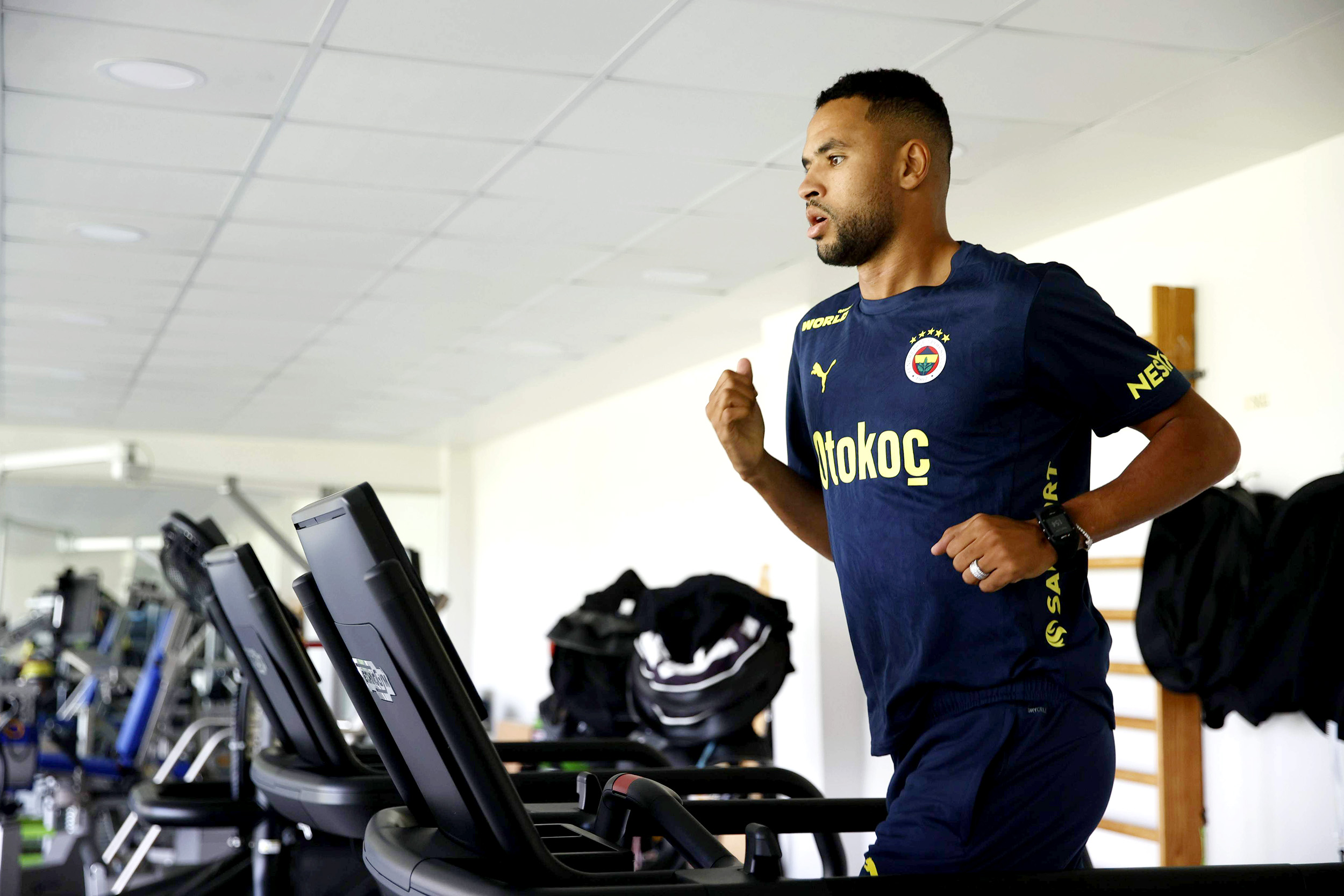 En-Nesyri, Fenerbahçe'de mesaiye başladı