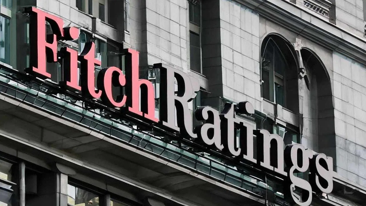 Fitch'ten Azerbaycan kararı