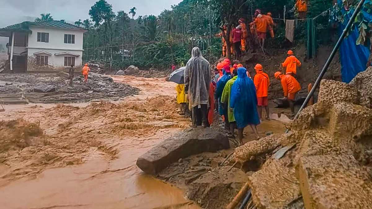 Hindistan'da yaşanan felakette 24 kişi hayatını kaybetti