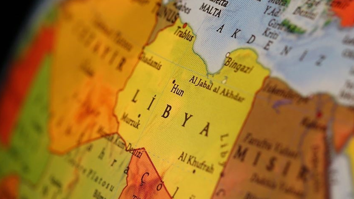 Libya'da düzensiz göçmenleri taşıyan araç devrildi: 7 Sudanlı öldü