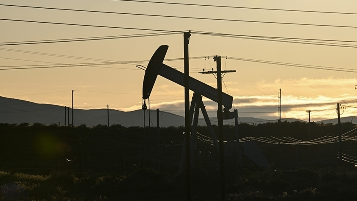 ABD, petrol fiyatı tahminini aşağı yönlü olarak güncelledi