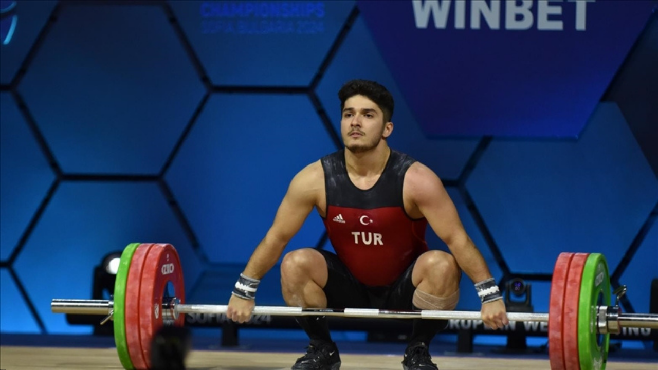Muhammed Furkan Özbek, Paris 2024'te dördüncü oldu