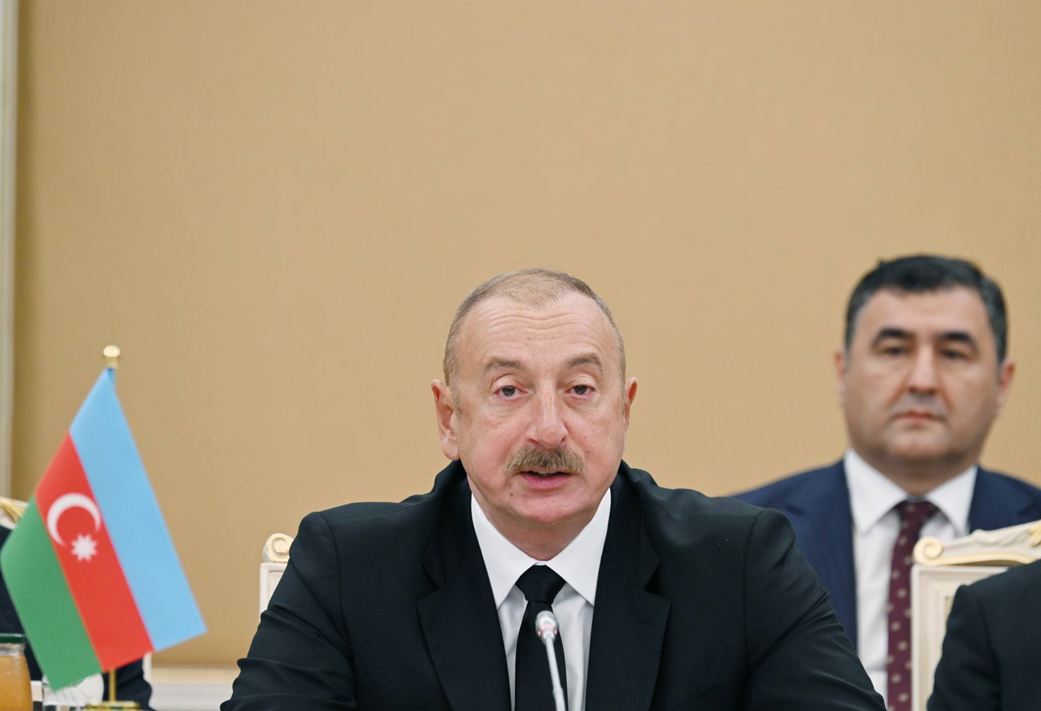 Yeni gemiler sipariş edildi! Aliyev: Orta Koridor'un önemi artıyor