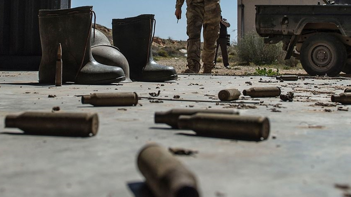 Suriye'de rejim güçleri ile terör örgütü PKK/YPG arasında çatışmalar sürüyor