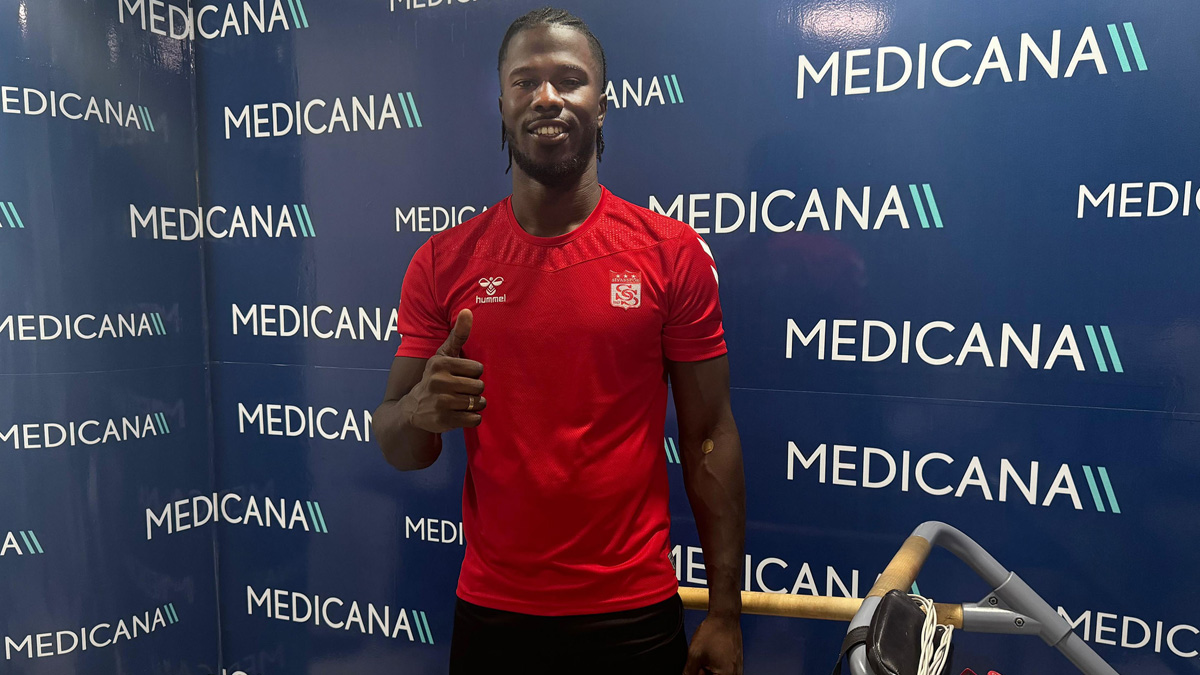 Sivasspor'un yeni transferi Keita Balde sağlık kontrolünden geçti