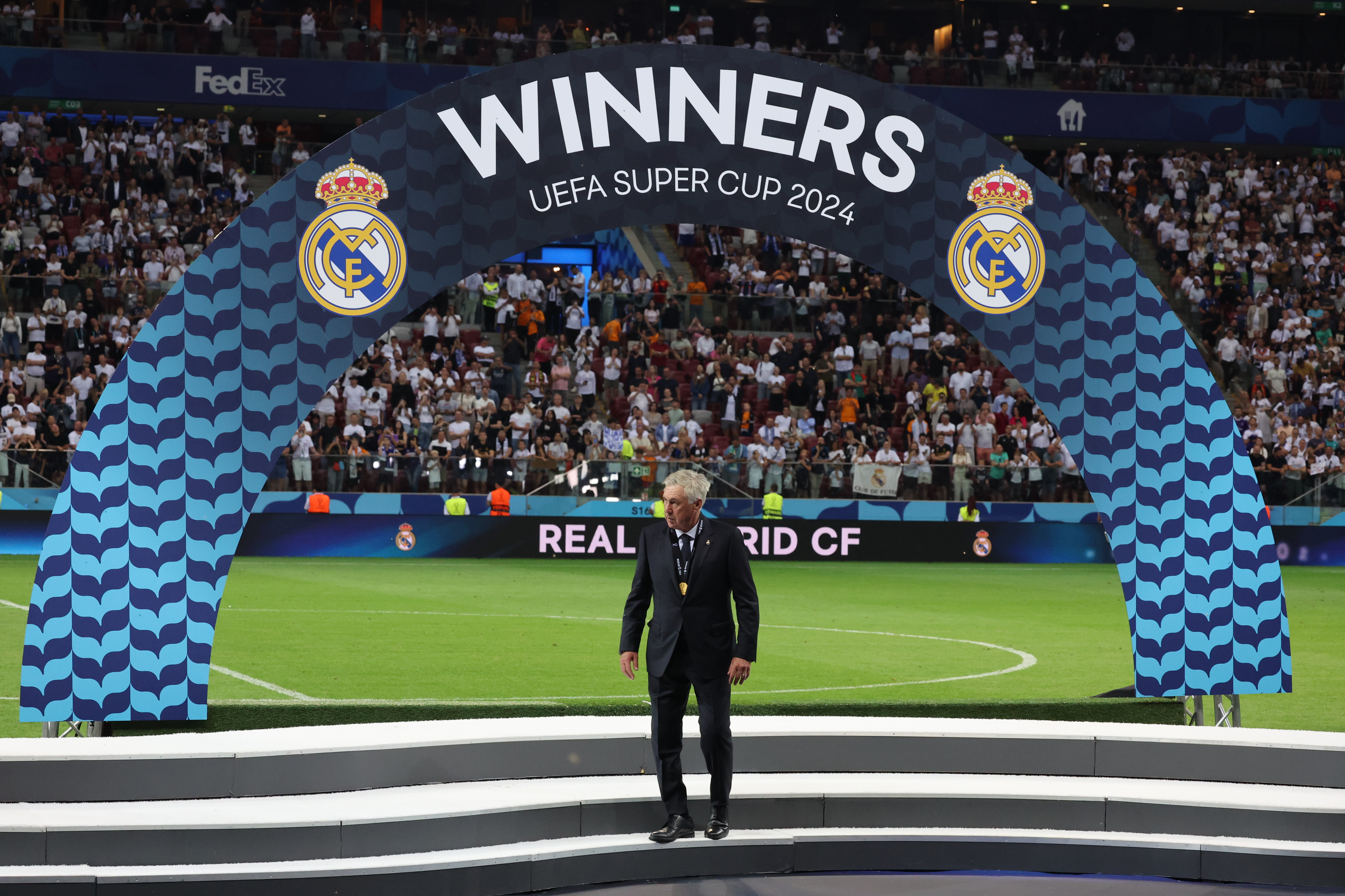 Real Madrid ve Ancelotti, Süper Kupa tarihine geçti