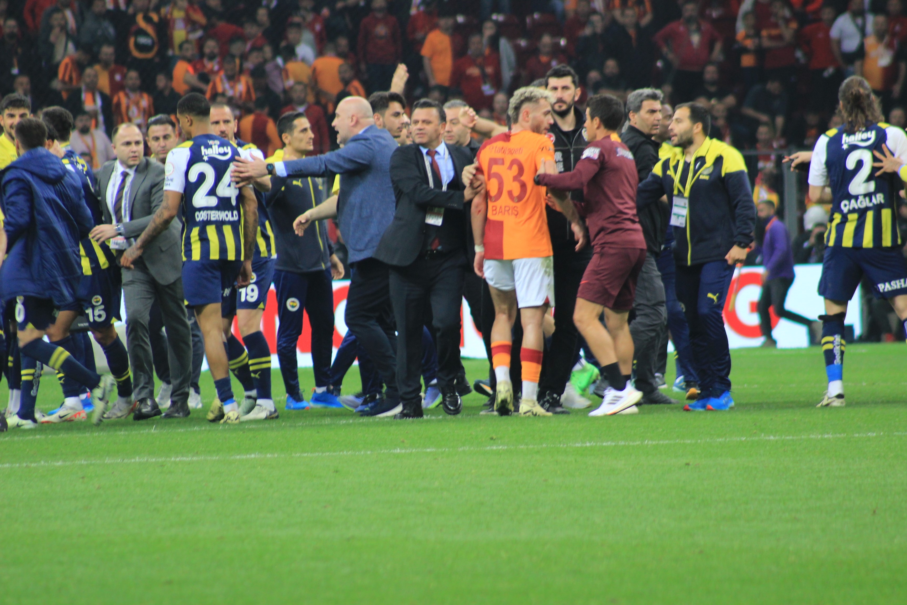 Olaylı derbi sonrası iddianame hazırlandı! Fenerbahçeli 2 futbolcuya hapis istemi