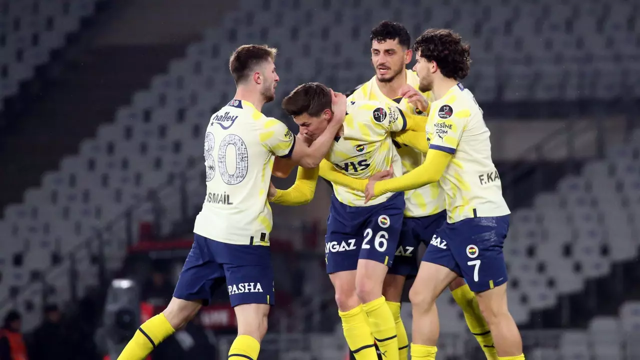 Fenerbahçe ayrılığı duyurdu!