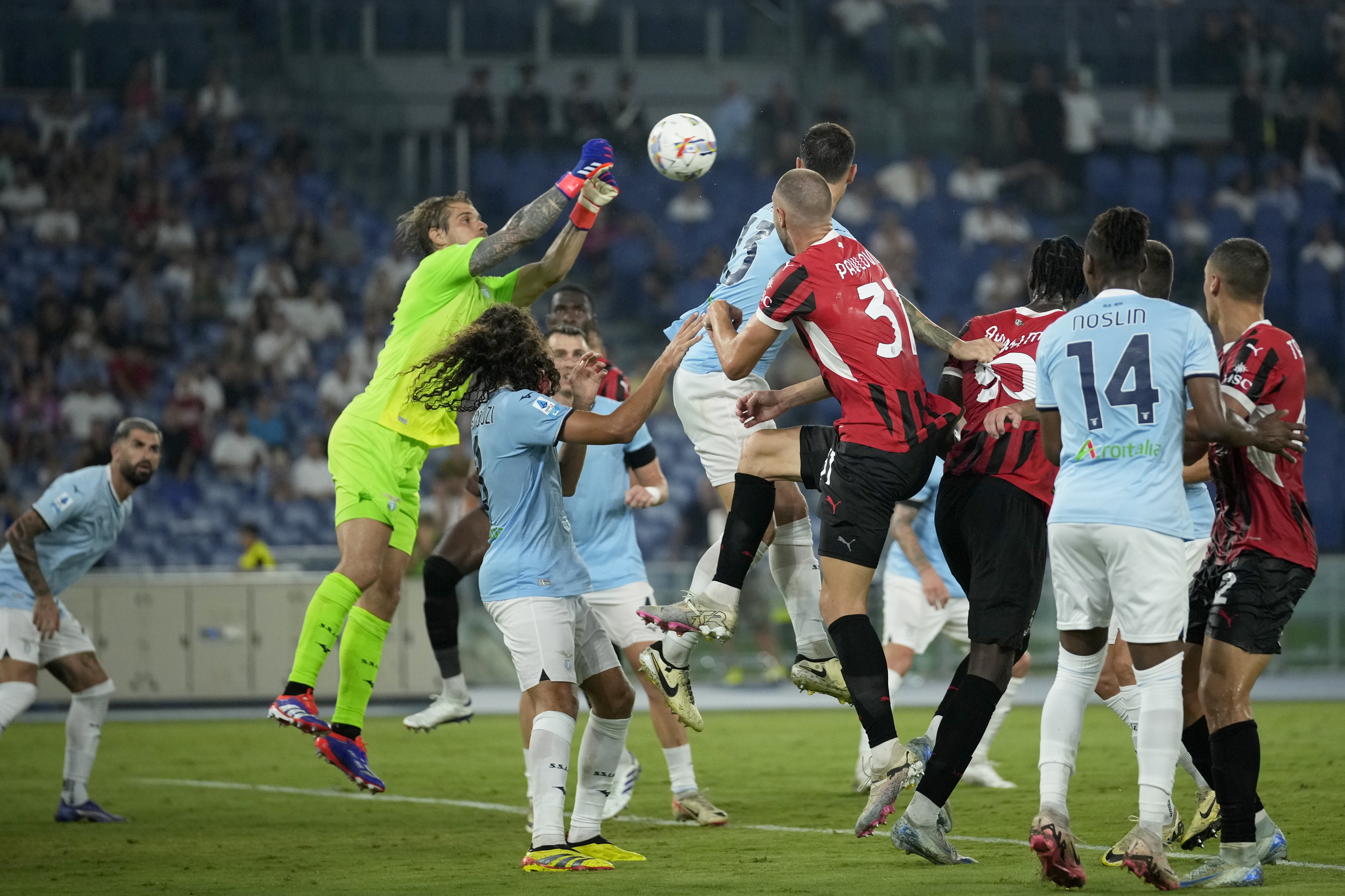 Lazio ile Milan'ın gol düellosunda kazanan çıkmadı!