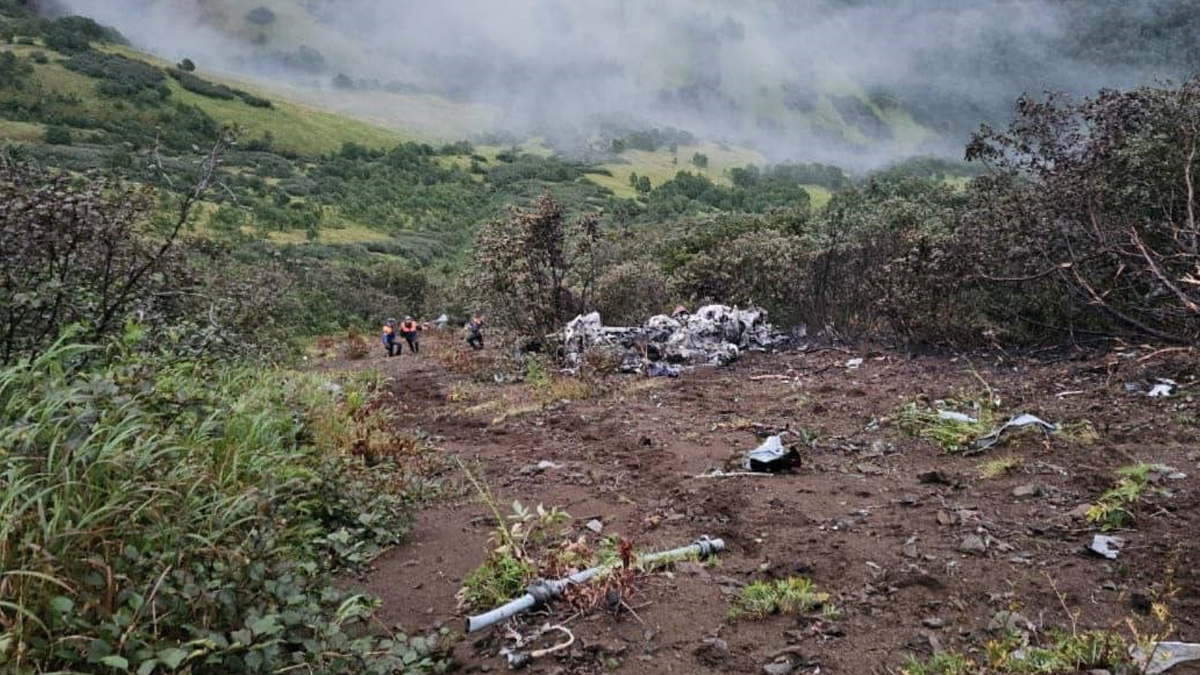 Rusya'da düşen Mi-8 tipi helikopterin enkazı bulundu: 17 kişinin cesedine ulaşıldı