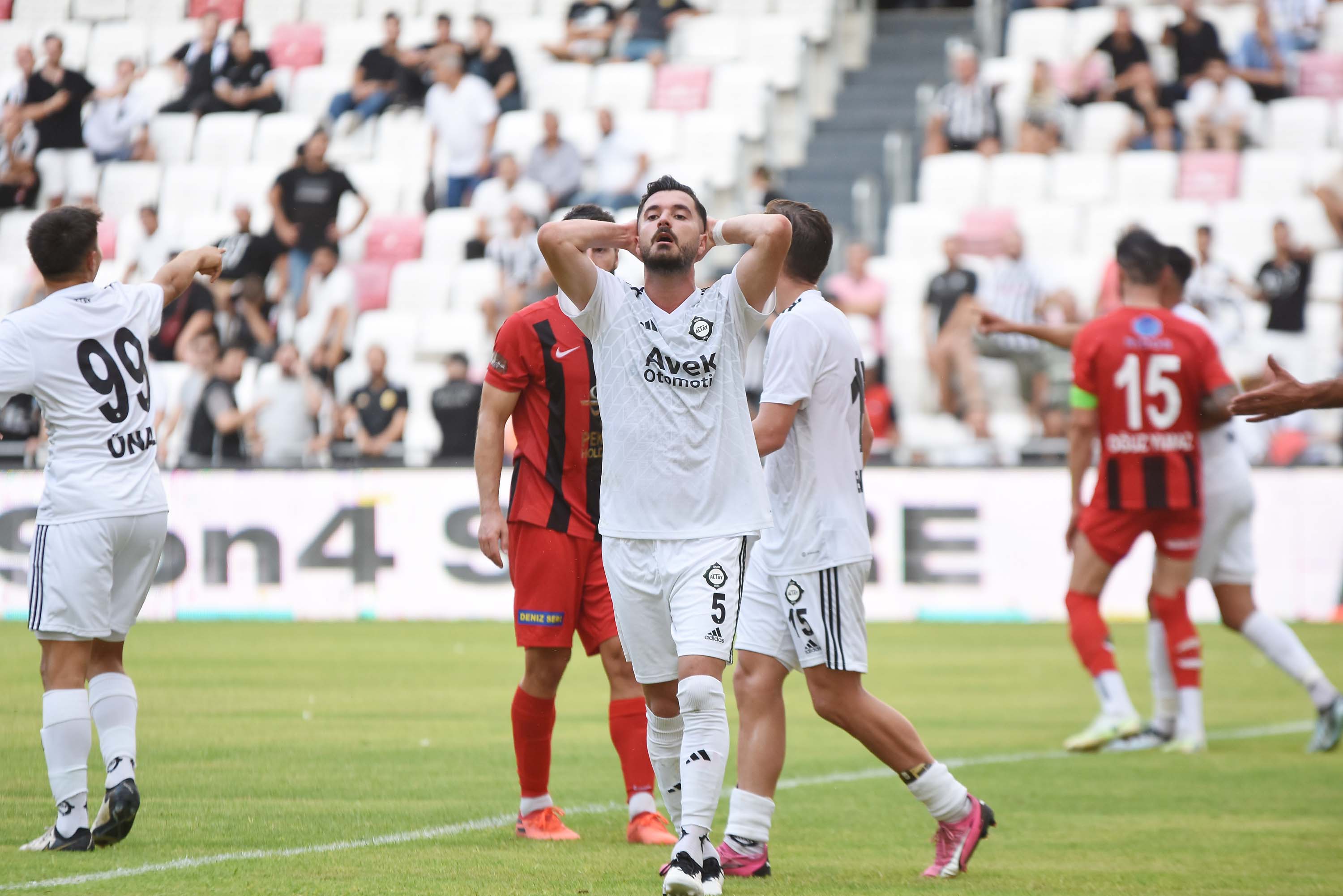 Altay ilk yenilgisini aldı