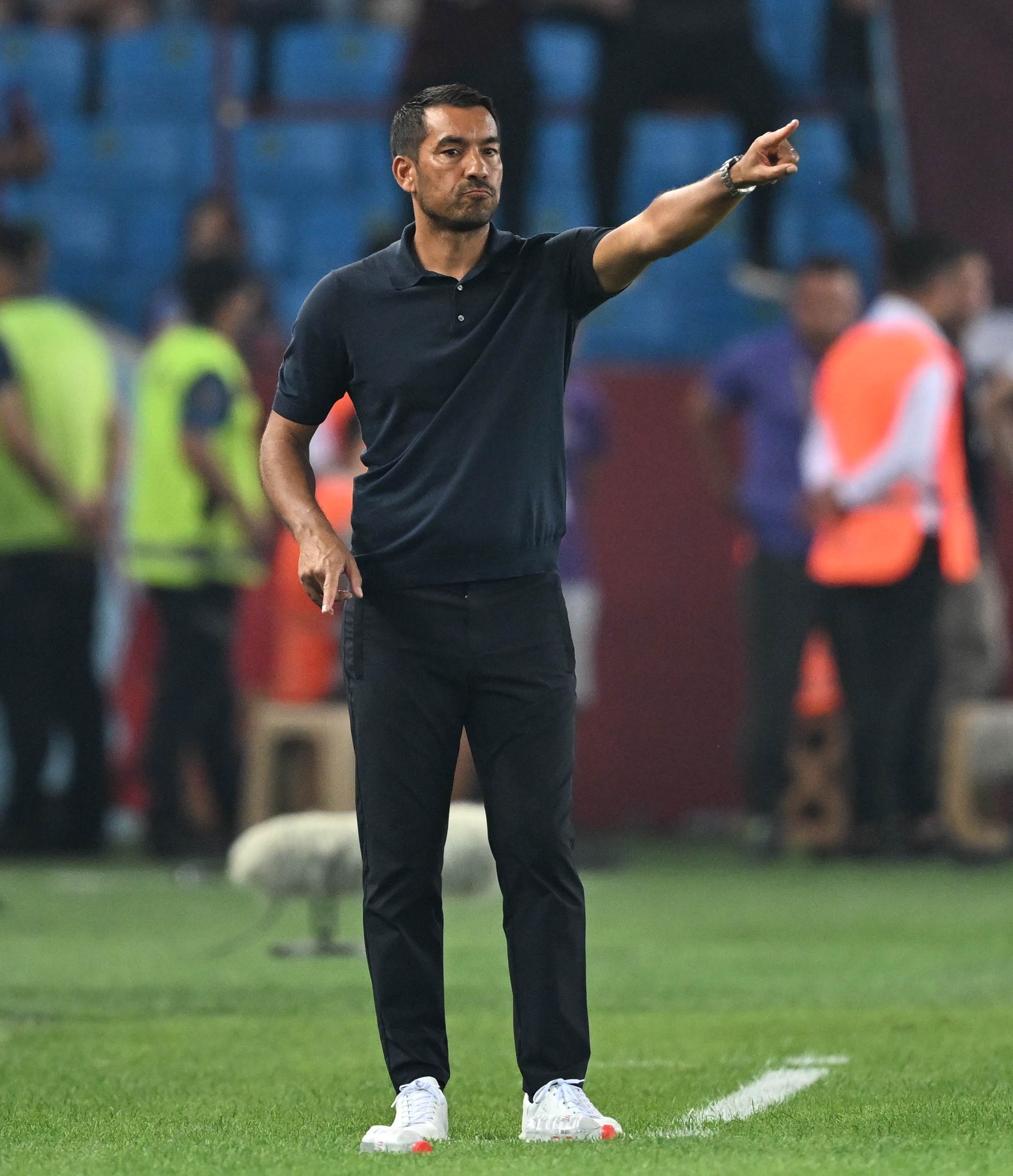 Van Bronckhorst'tan kritik yorum: Bugünden bir şeyler öğreniyoruz