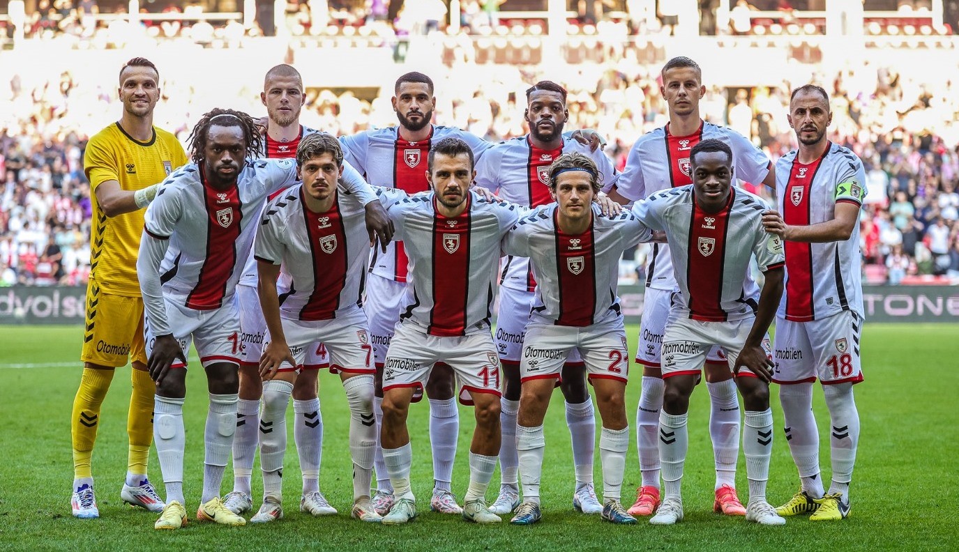 Samsunspor'un erteleme maçında konuğu Başakşehir