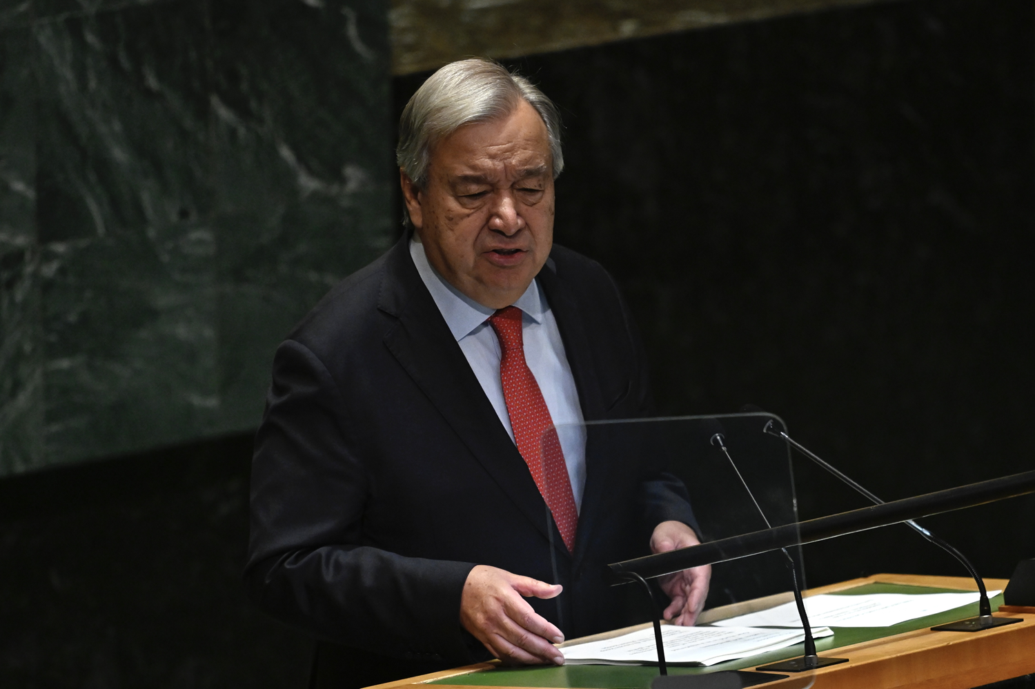 Guterres: Barış kendiliğinden gelmez