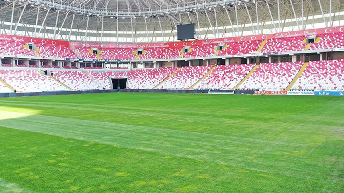 4 Eylül Stadı'ndaki kadın tribününe Şehit Polis Şeyda Yılmaz'ın ismi verildi