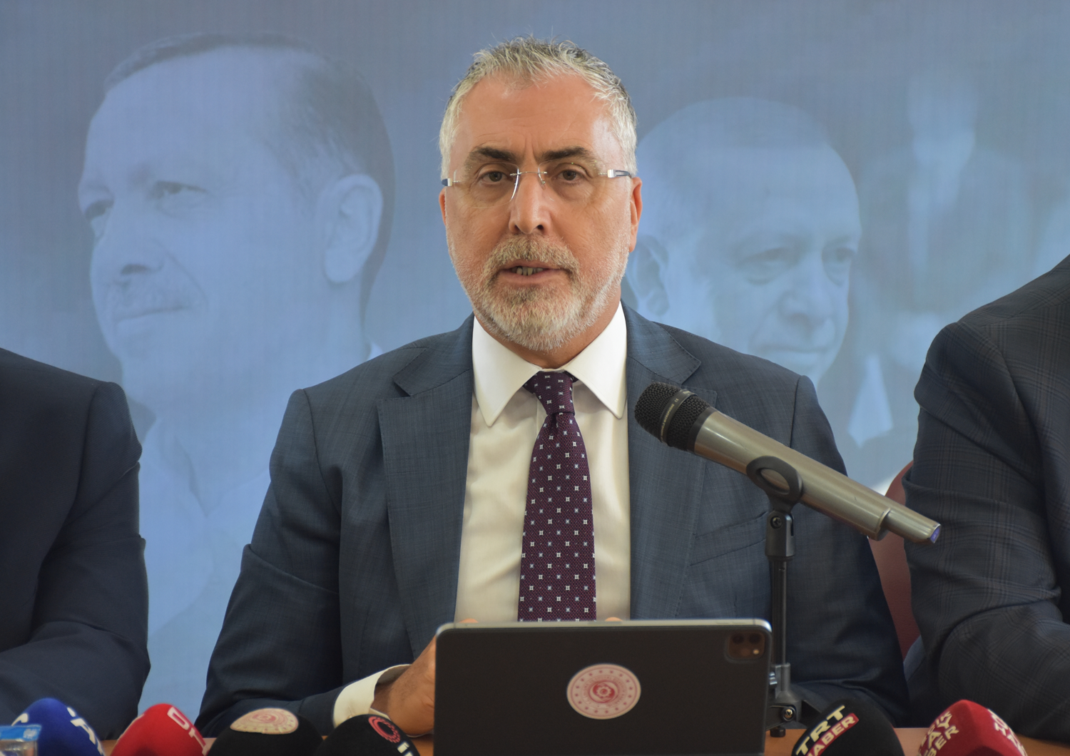 Bakan Işıkhan: Türkiye'yi hak ettiği seviyeye çıkarmak hepimizin ortak arzusu