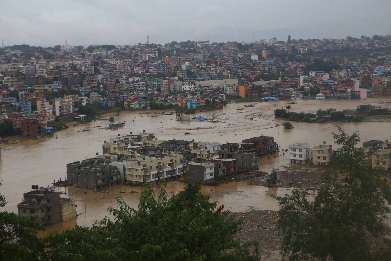 Nepal'deki heyelan ve sellerde 148 kişi hayatını kaybetti