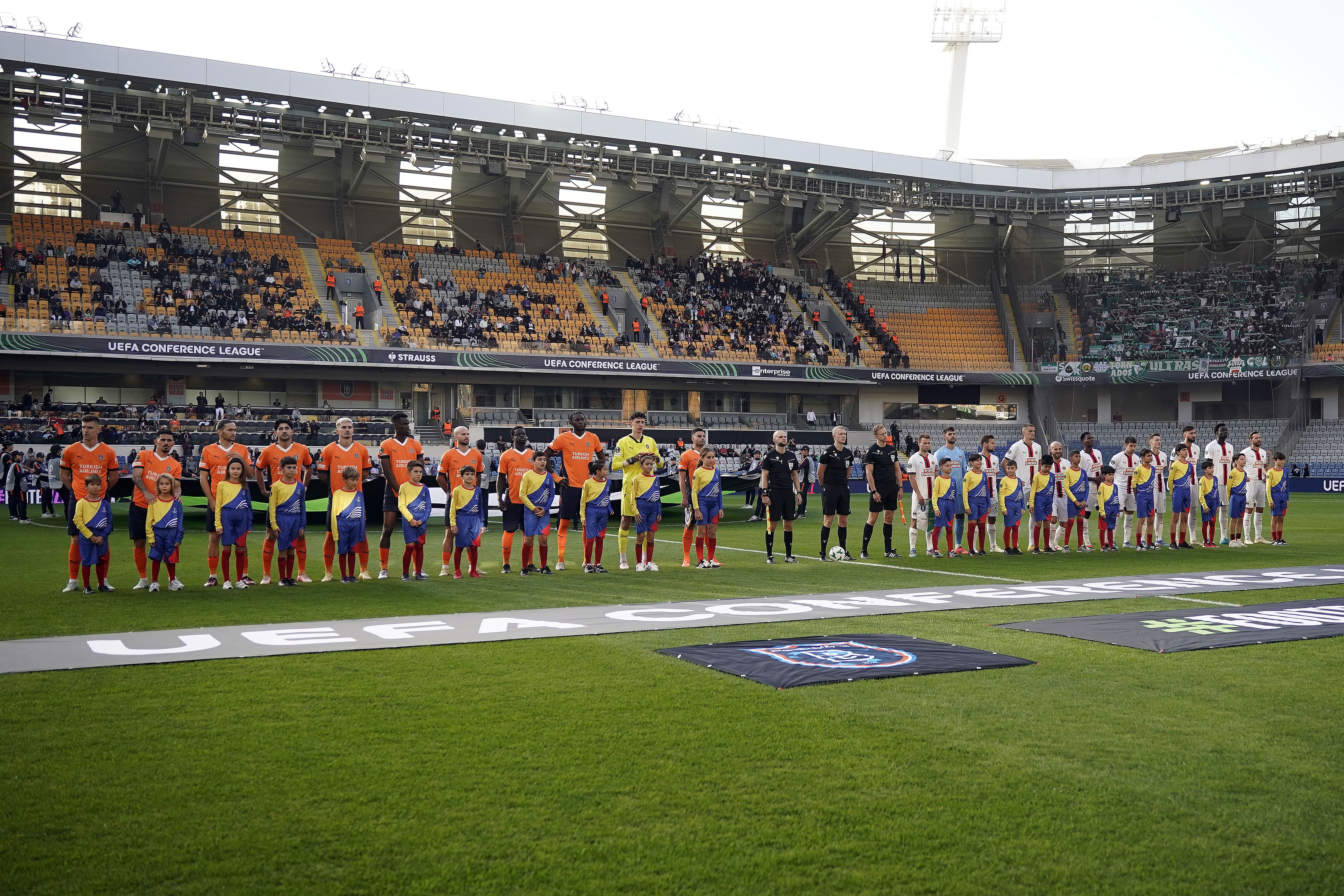 Başakşehir - Rapid Wien maçına yoğun ilgi