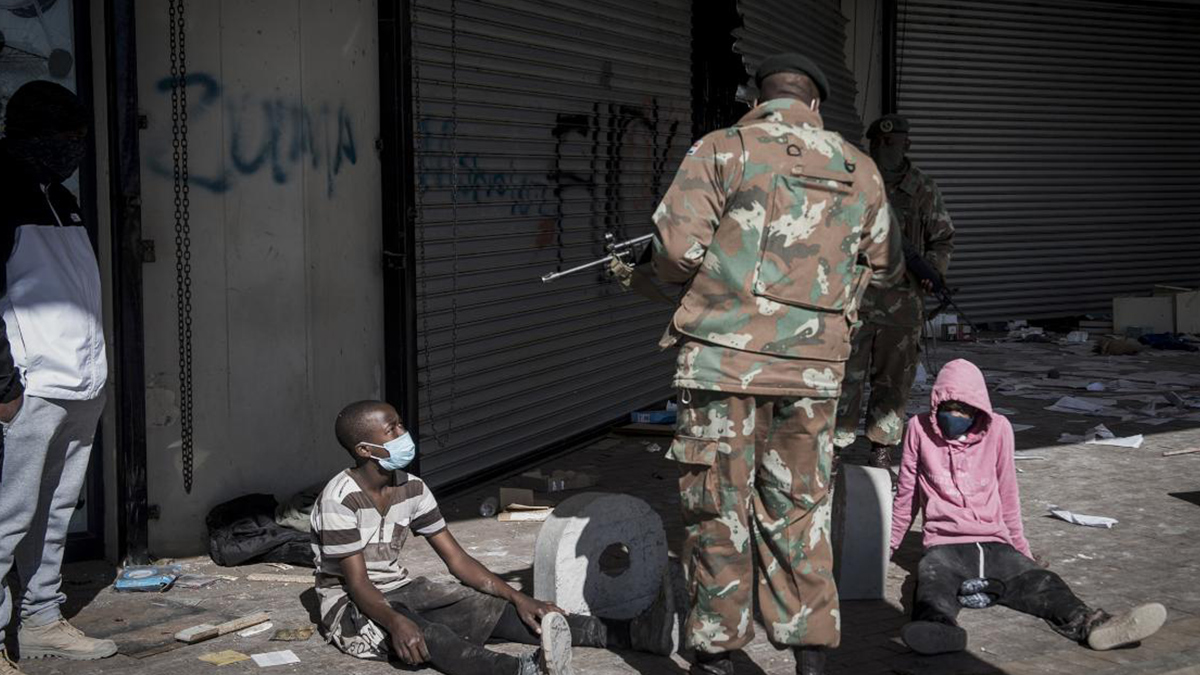 Güney Afrika'da silahlı saldırıda 6 kişi hayatını kaybetti