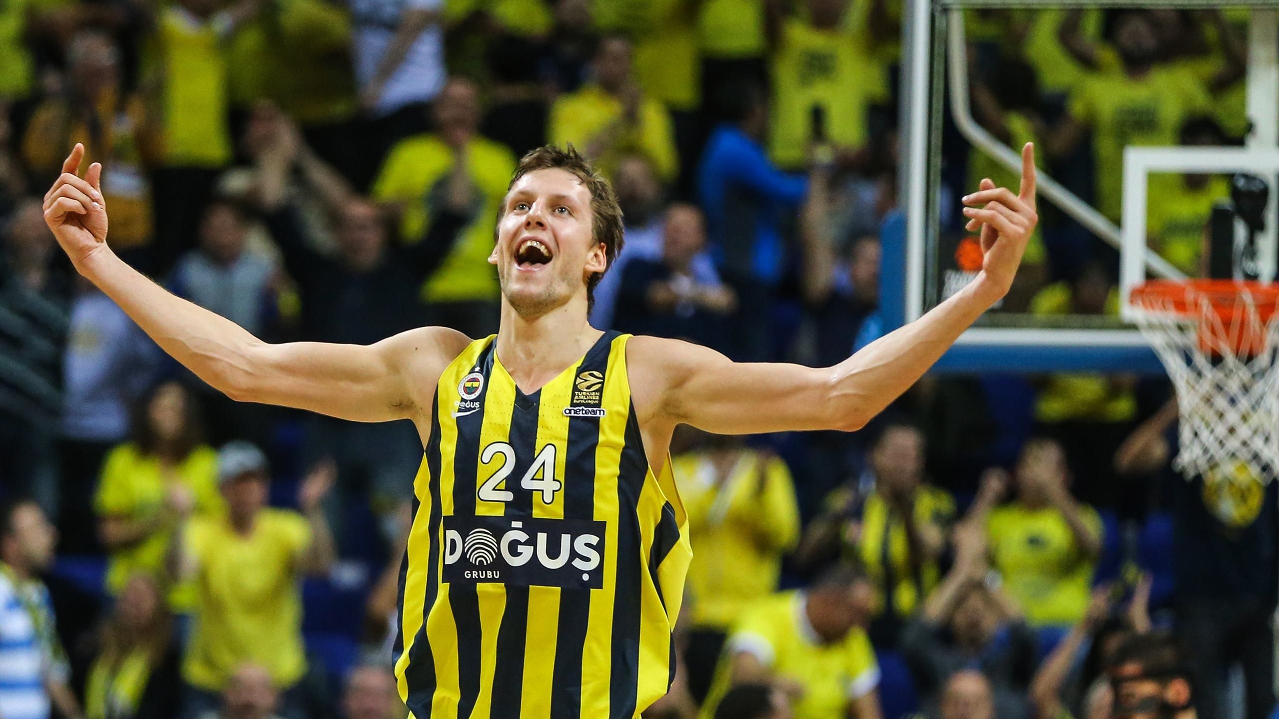 Jan Vesely: Fenerbahçe'den hiç ayrılmam diye düşünmüştüm