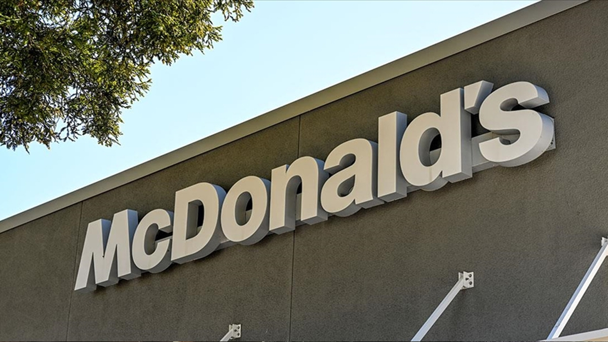 McDonald's ürünlerinde koli basili skandalı! Onlarca kişi hastaneye kaldırıldı