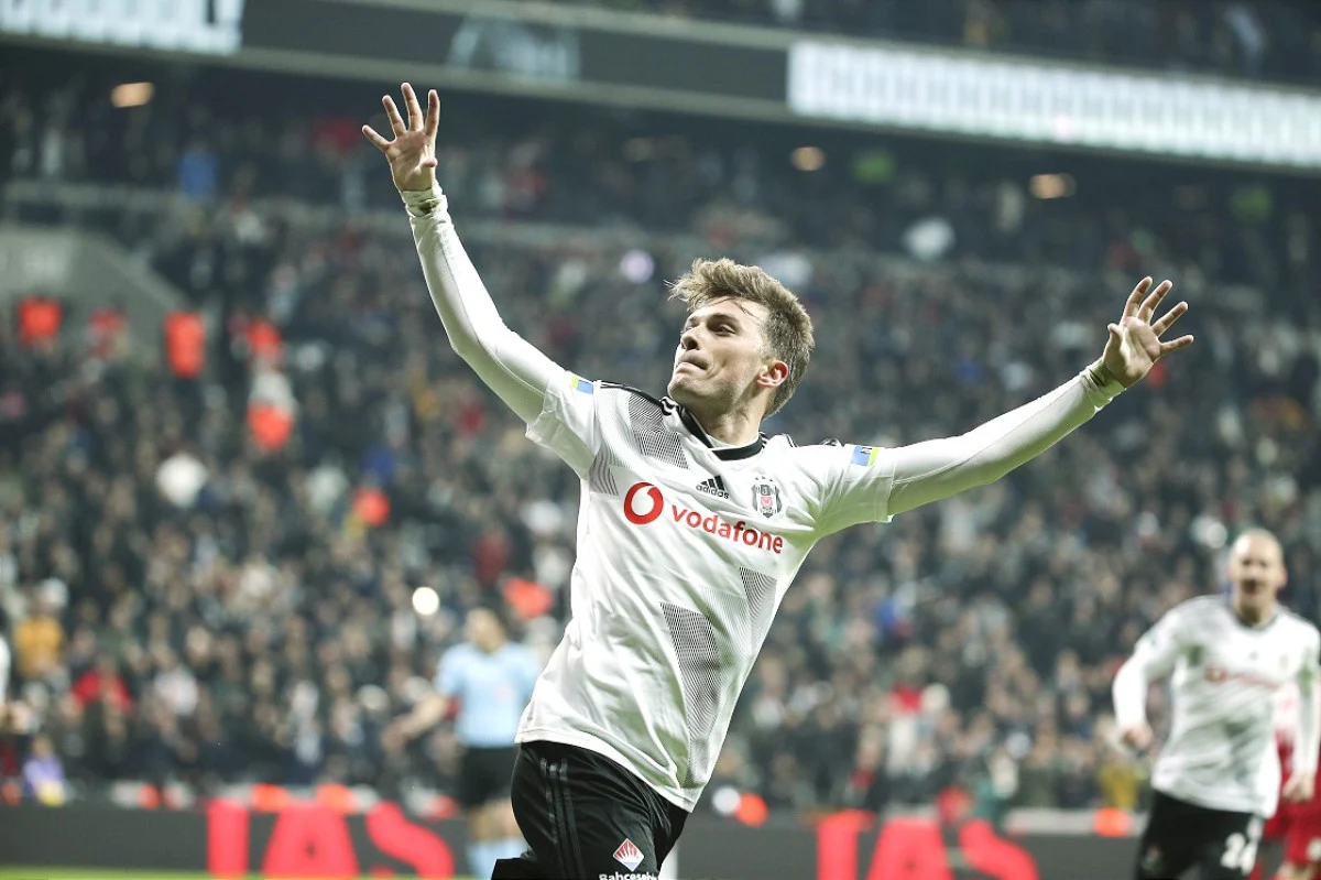 Adem Ljajic'in yeni mesleği herkesi şaşırttı