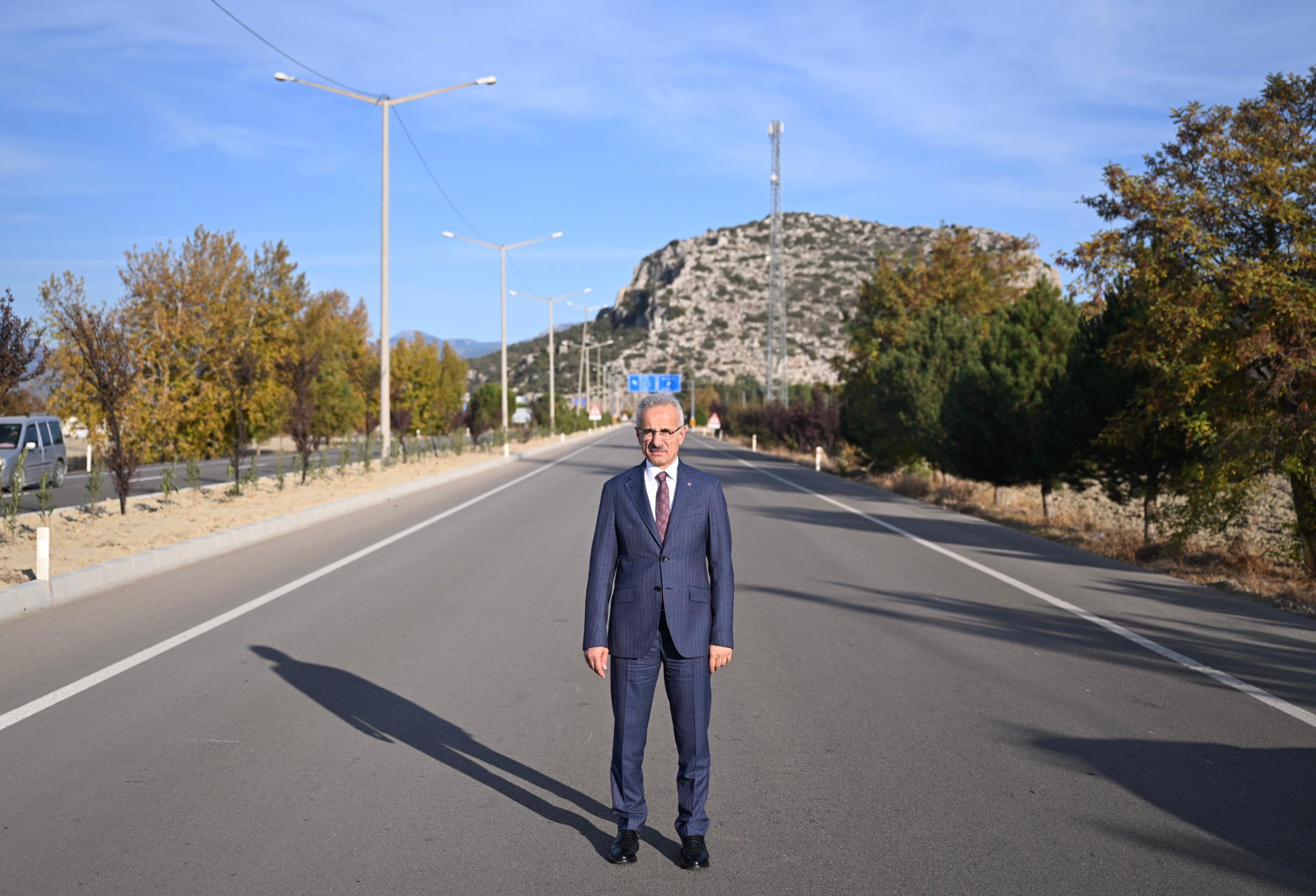 Bakanlıktan Antalya'nın şehir içi trafiğine çözüm