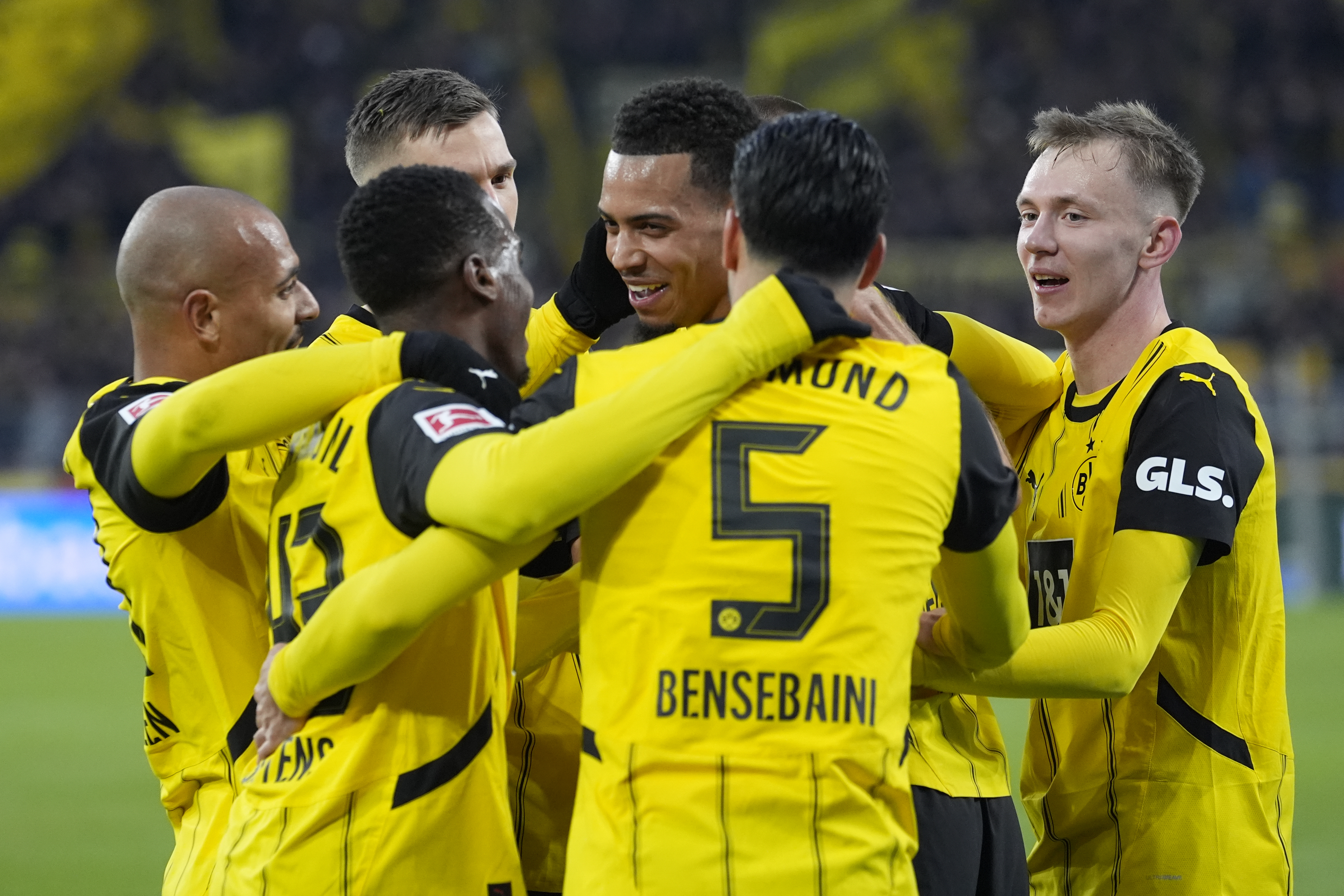 Borussia Dortmund rahat kazandı