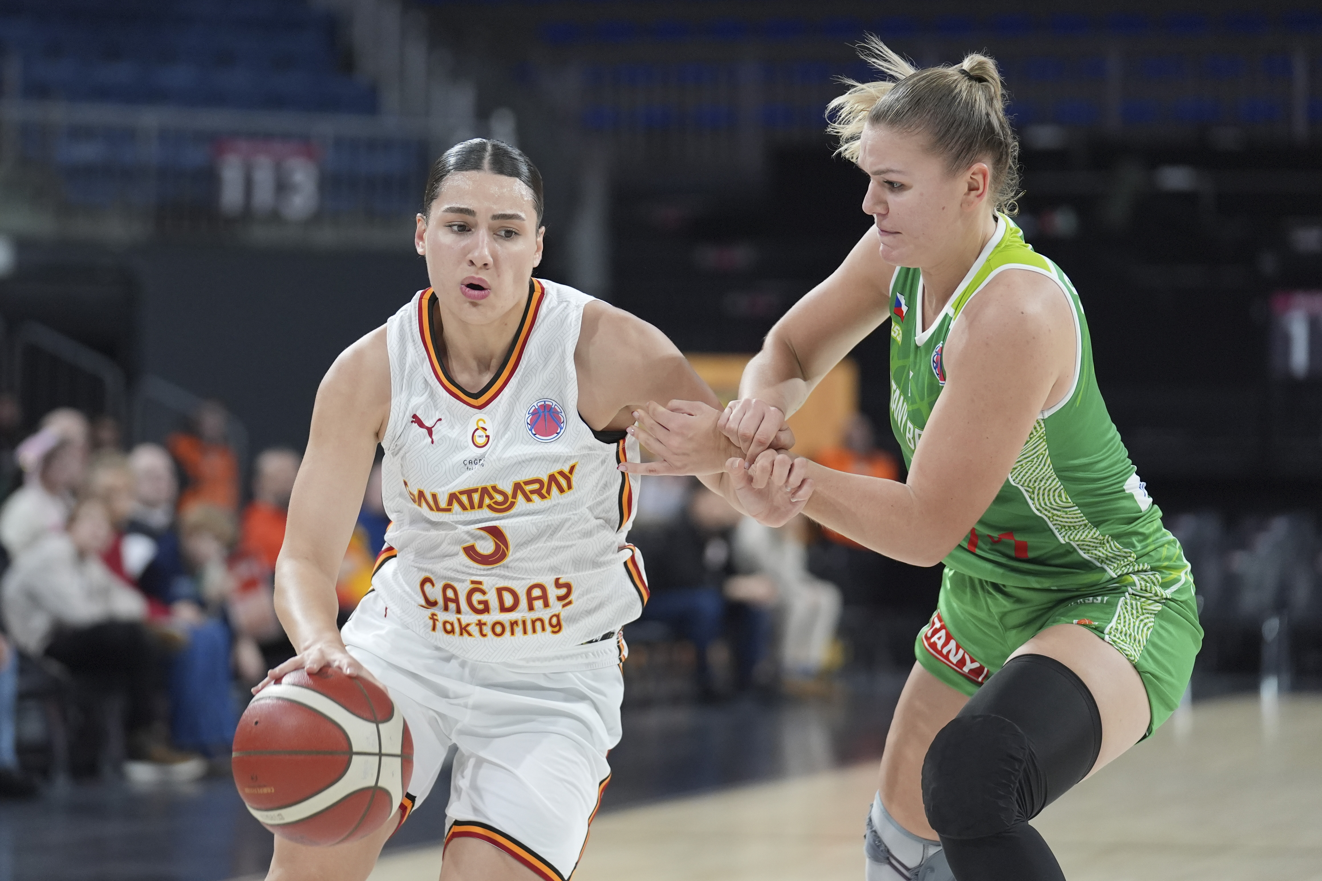 Galatasaray Çağdaş Faktoring sahasında 40 sayı farkla galip