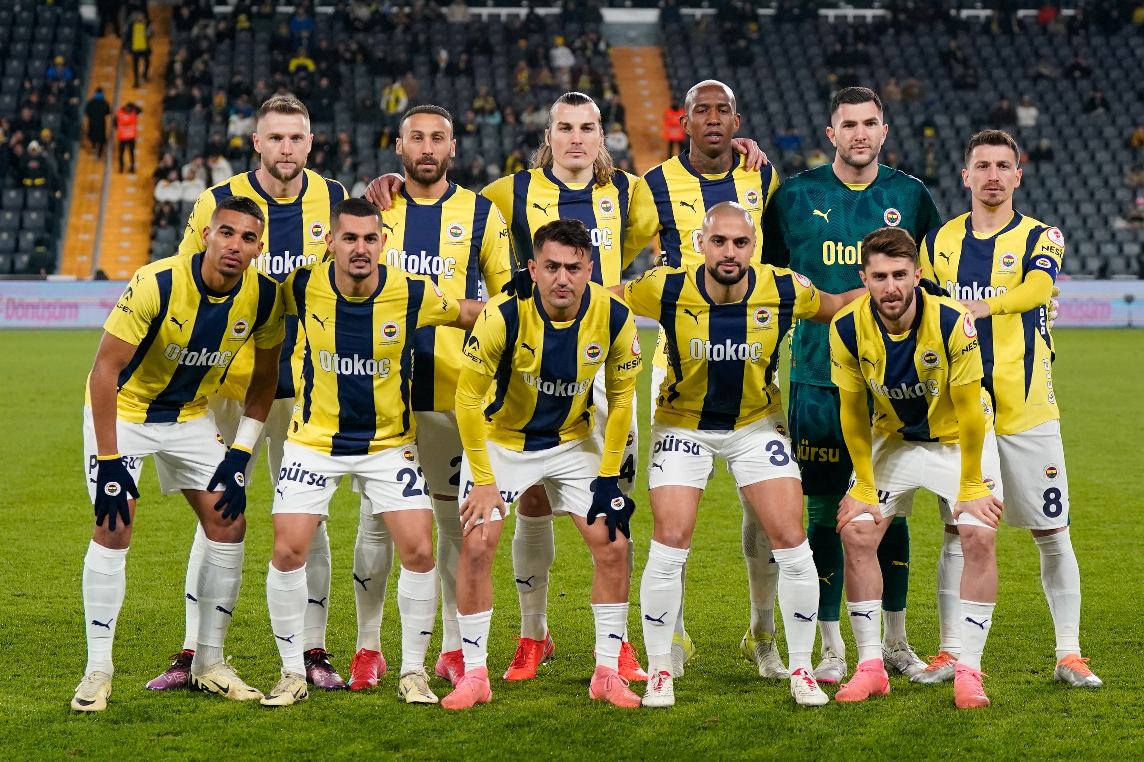 Fenerbahçe'de şansızlık! 3 stoper sakatlandı