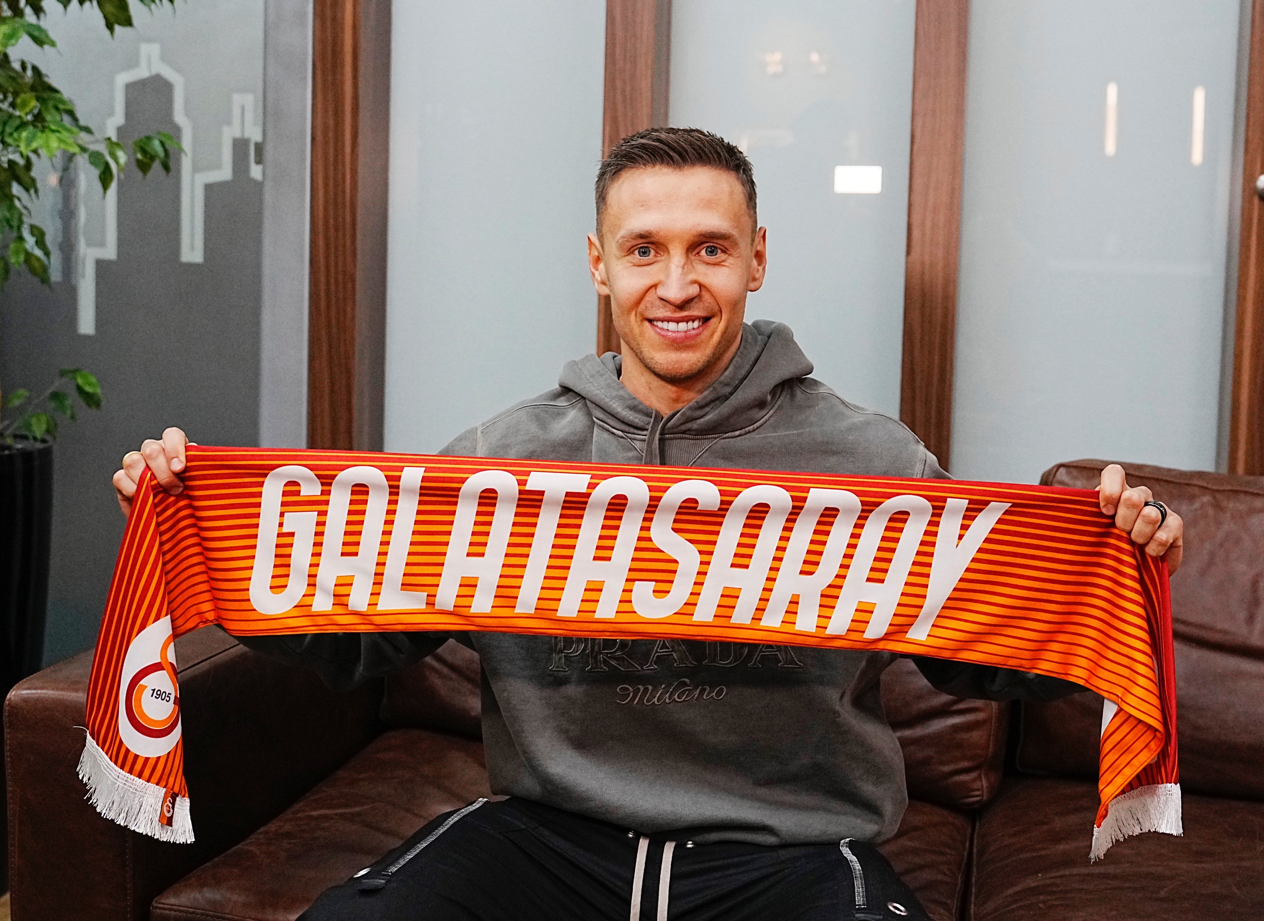 Galatasaray açıkladı! Frankowski'nin maliyeti belli oldu