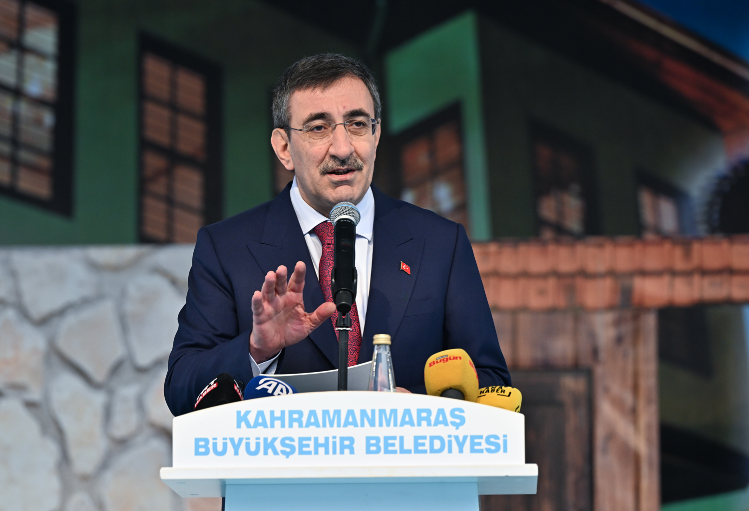 Cumhurbaşkanı Yardımcısı Yılmaz: Büyüme perspektifimizi sürdüreceğiz