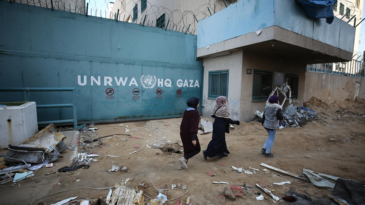 İşgal güçlerinden UNRWA okullarına baskın: Çocuklar eğitim hakkından mahrum bırakılıyor