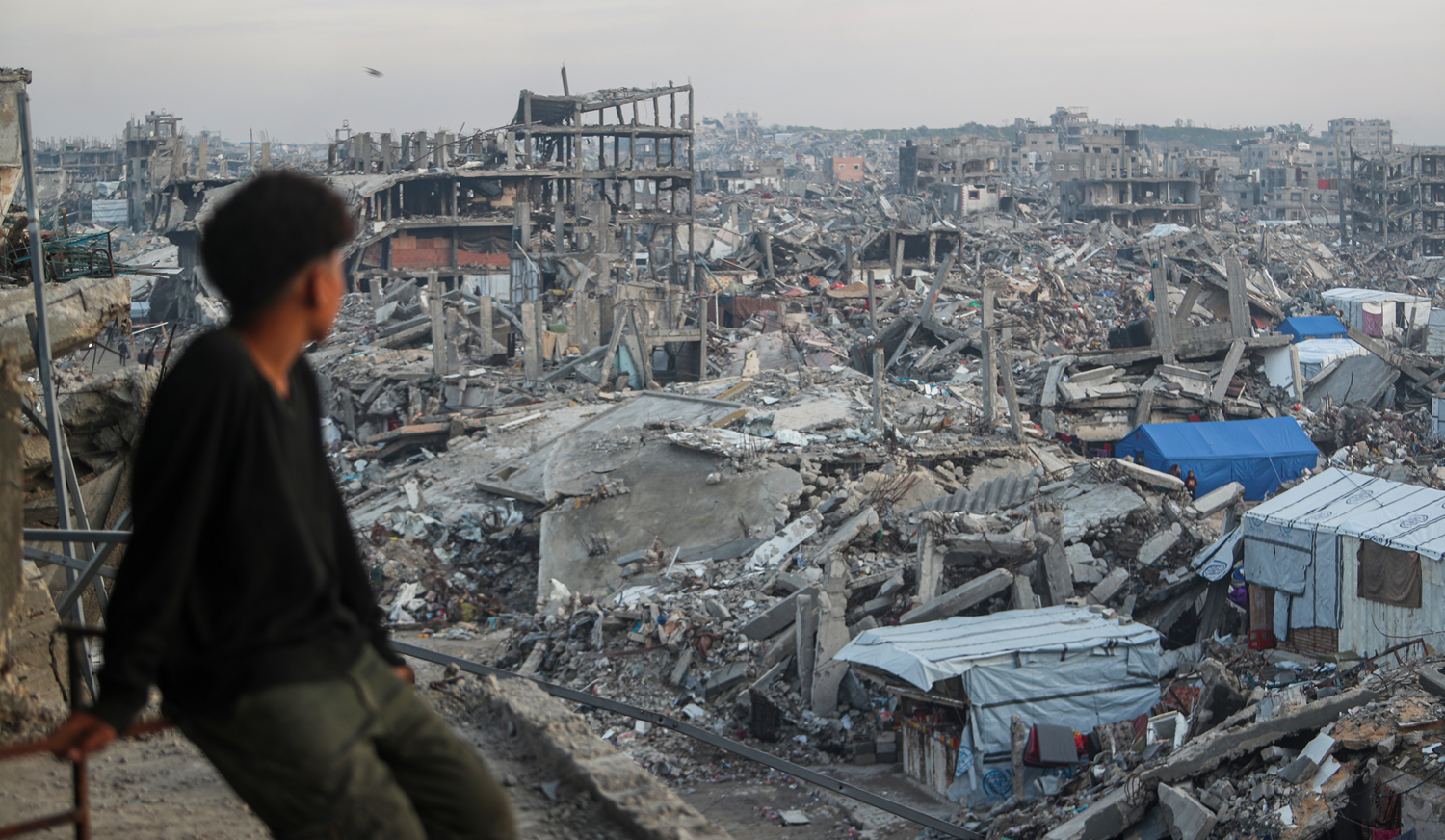 İsrail'in enkaza çevirdiği Gazze'nin yeniden imar planının yaklaşık 53 milyar dolara mal olacağı açıklandı