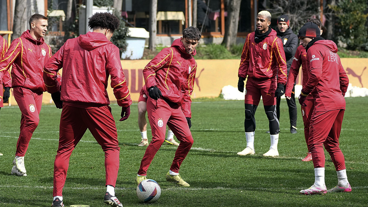 Galatasaray dev derbiye hazırlanıyor