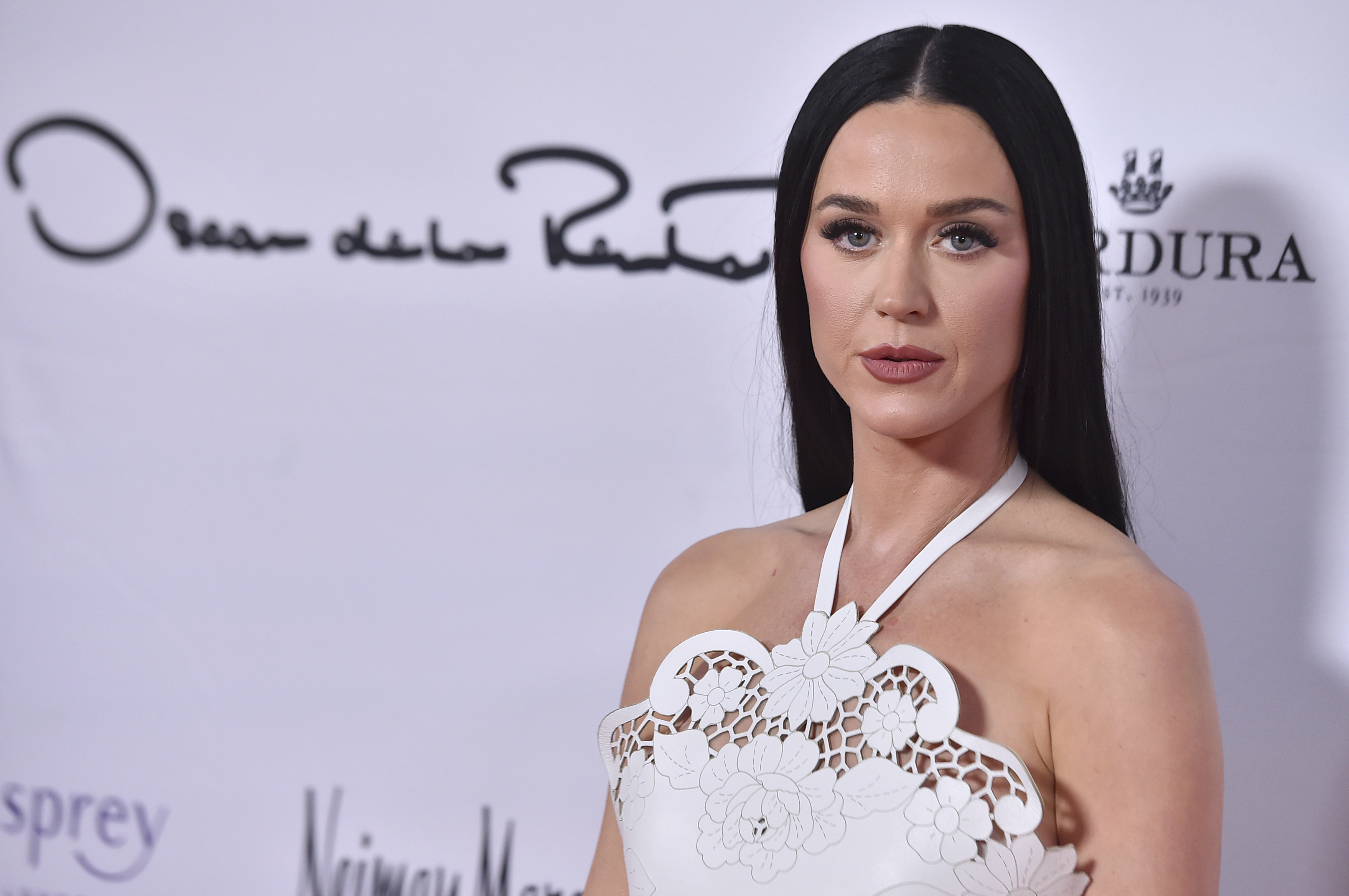 ABD'li şarkıcı Katy Perry 10 dakika sürecek uzay yolculuğu yapacak