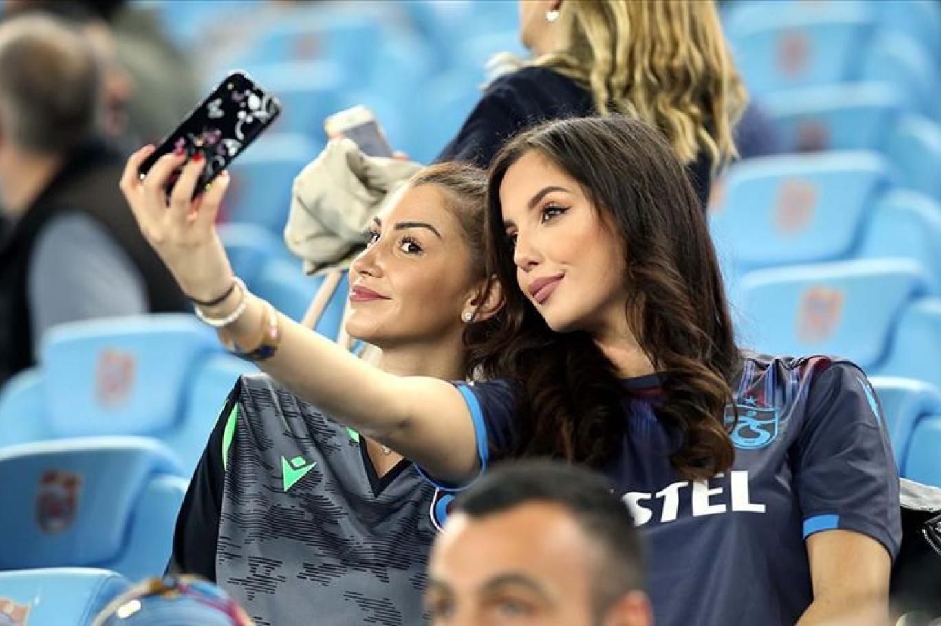 Trabzonspor'dan kadın taraftarlara ücretsiz bilet jesti