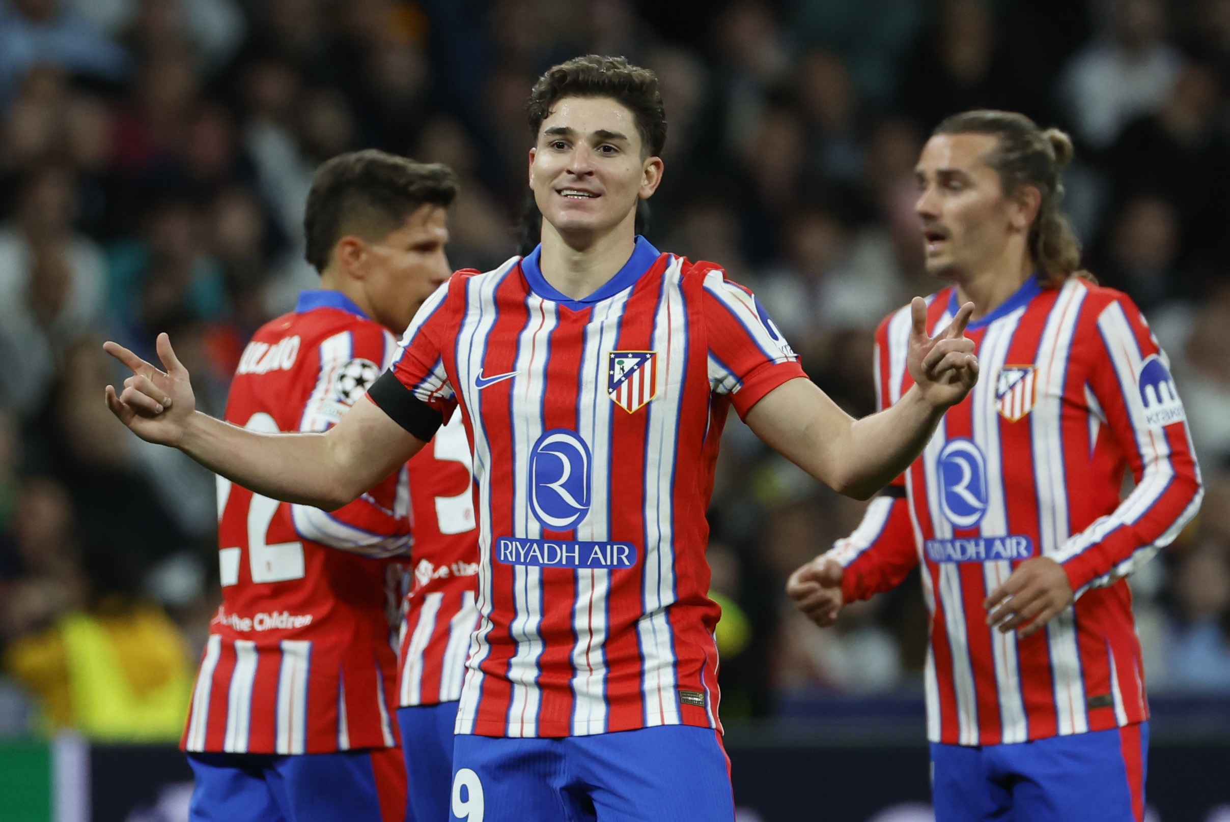 Julian Alvarez Barcelona maçını kaçırabilir