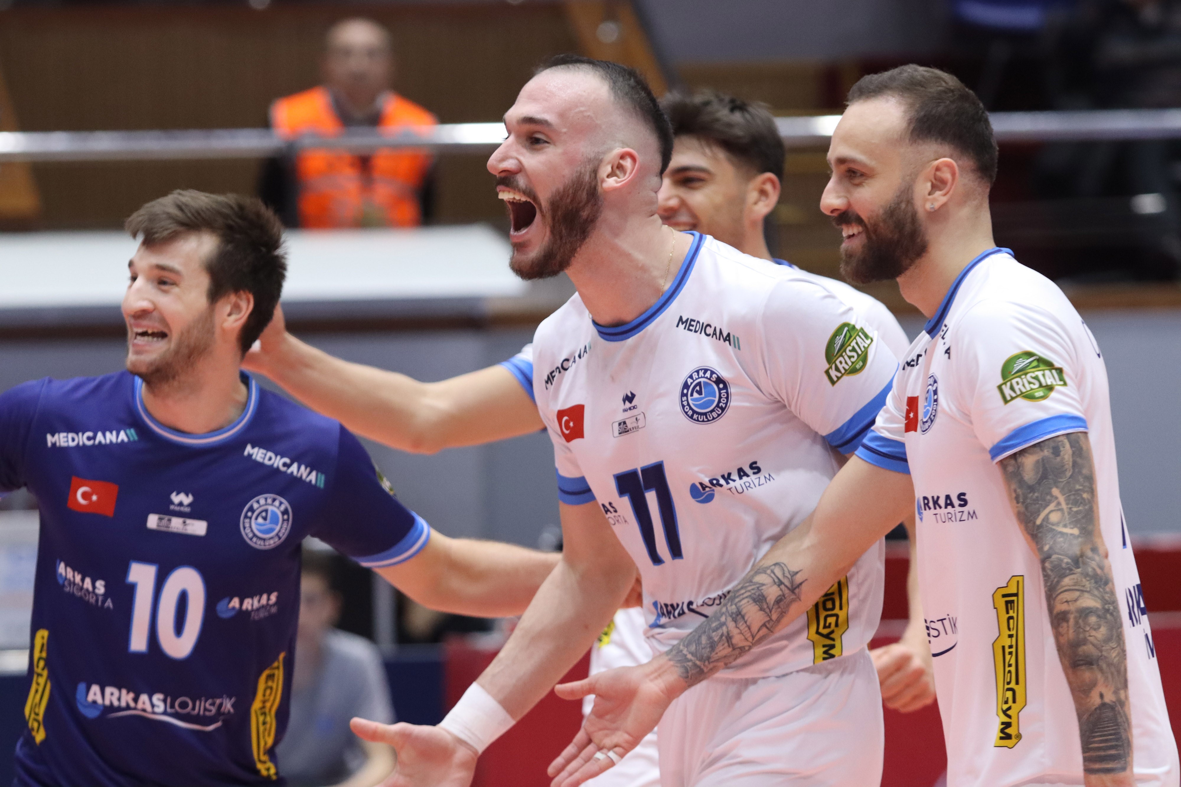 Arkas Spor, erteleme maçına çıkıyor